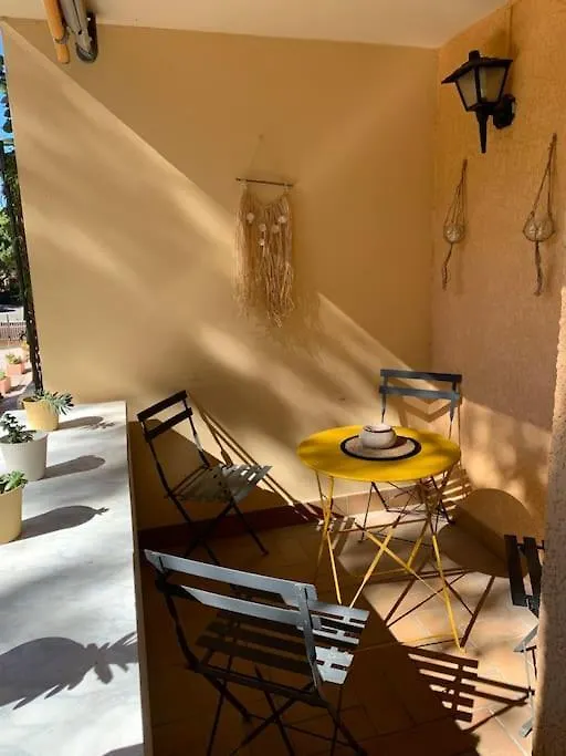 Charmant T2 Renove Proche Plage Et Commerces Bormes-les-Mimosas Apartment