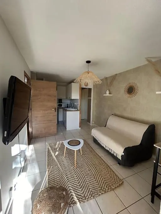 Charmant T2 Renove Proche Plage Et Commerces Bormes-les-Mimosas